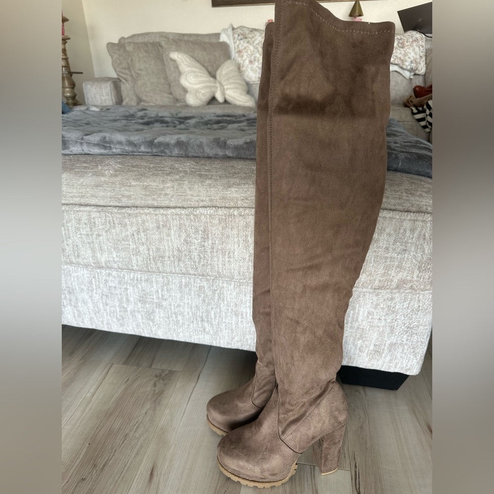 Brown Over-the-Knee Platform Boots